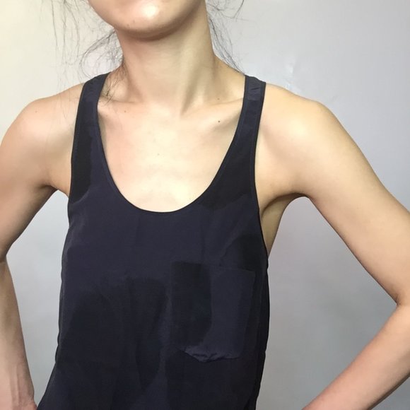 Sold - ARITZIA WILFRED SILK TANK - Picture 1 of 4